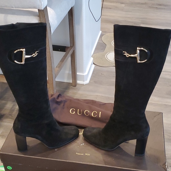 GUCCI GORGEOUS SUEDE NEURO HORSEBIT HEEL BOOTS - Picture 1 of 6